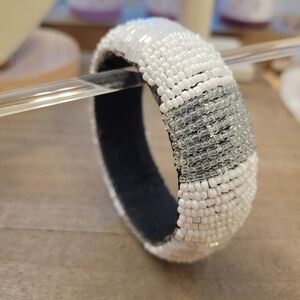 Stunning Beaded Bracelet • White & Gray Beading